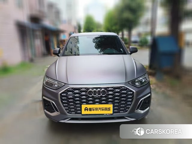 Audi Q5L Sportback 2022 Черный из Китая