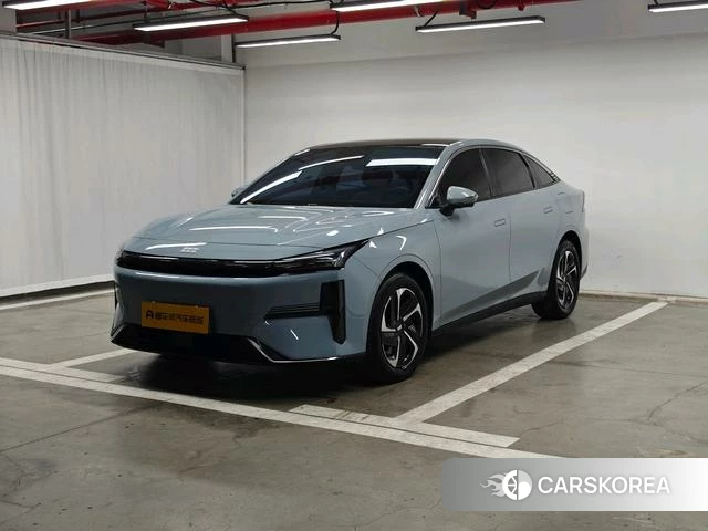 Geely Galaxy Galaxy L6 2023 Серебристо-серый из Китая