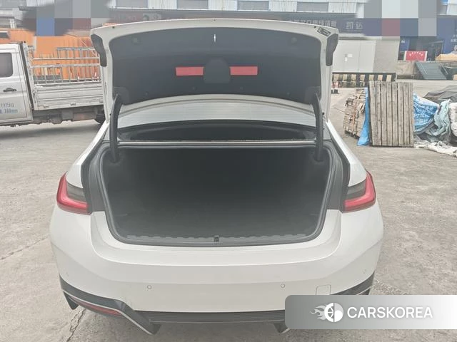 BMW i3 2024 Белый из Китая