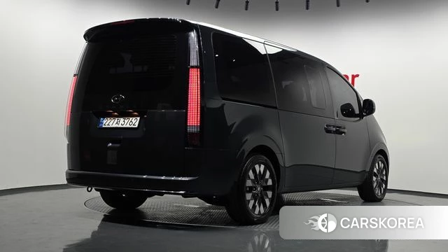 Hyundai Staria 2023 Серый из Кореи