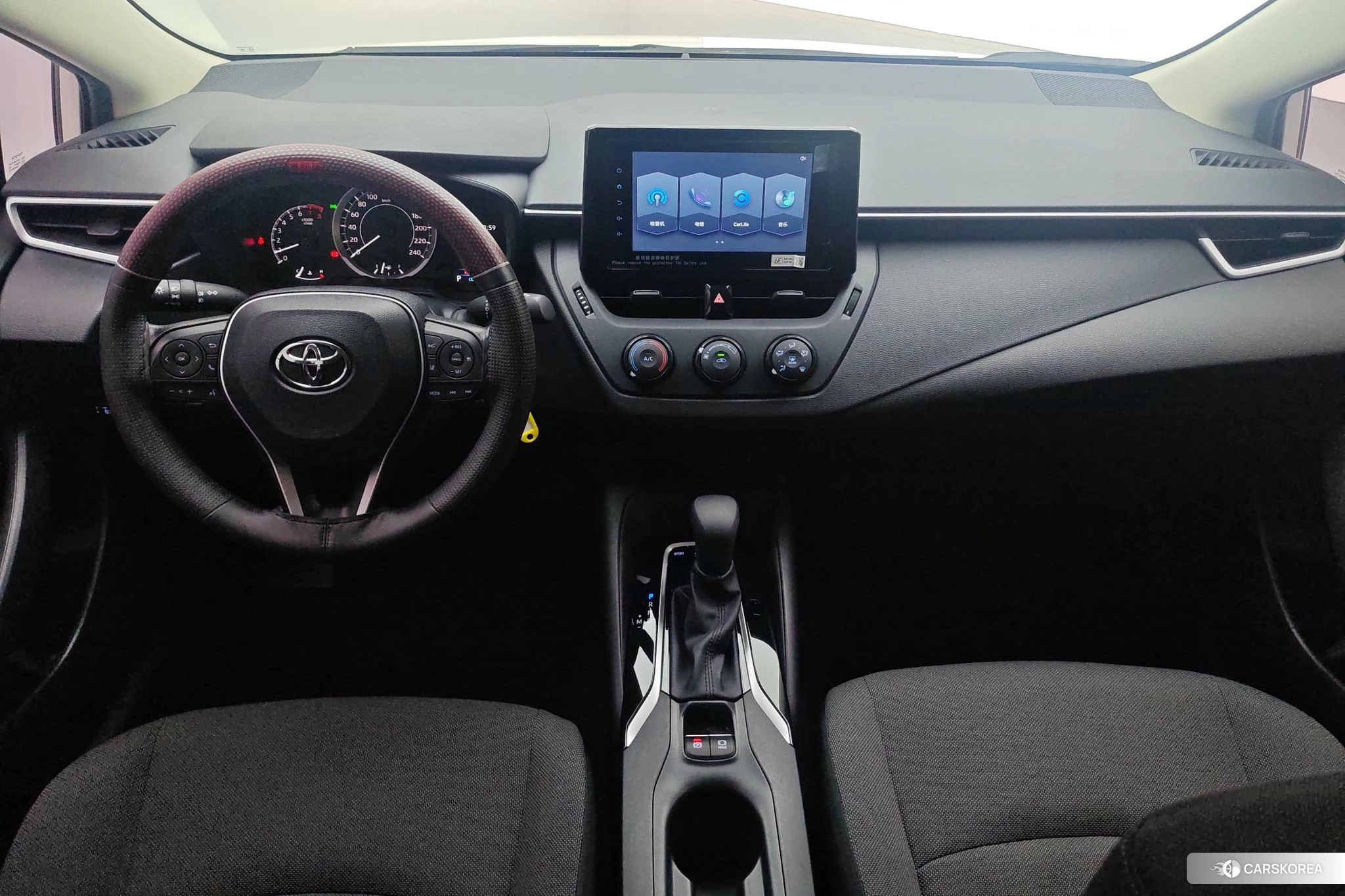 Toyota Corolla 2021 Белый из Китая