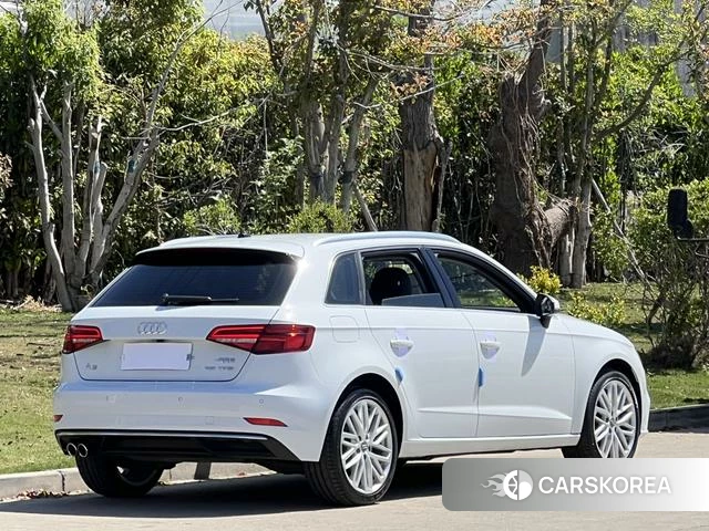 Audi A3 2019 Белый из Китая