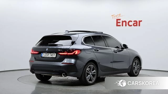 BMW 1 Series (F40) 2021 Серый из Кореи