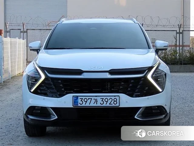 Kia Sportage 5th Generation Hybrid 2023 Белый из Кореи