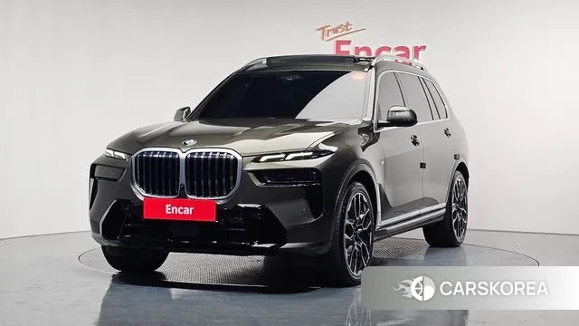 BMW X7 (G07) 2023 Зеленый из Кореи
