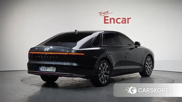 Hyundai Grandeur Hybrid (GN7) 2023 Серый из Кореи