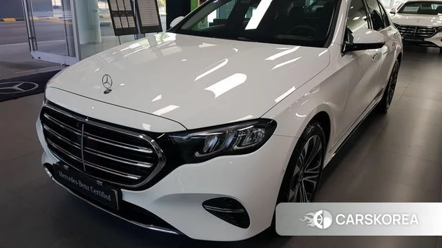 Mercedes-Benz E-Class W214 2026 Белый из Кореи