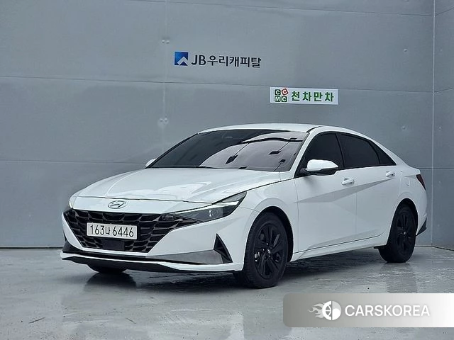 Hyundai Avante Hybrid (CN7) 2023 Жемчужный цвет из Кореи