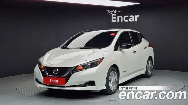 Nissan Leaf (ZE1) 2019 Белый из Кореи