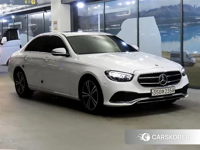 Mercedes-Benz E-Class W213 2020 Белый из Кореи