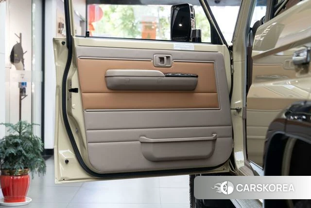 Toyota Land Cruiser 70 Series 2024 Желтый из Китая