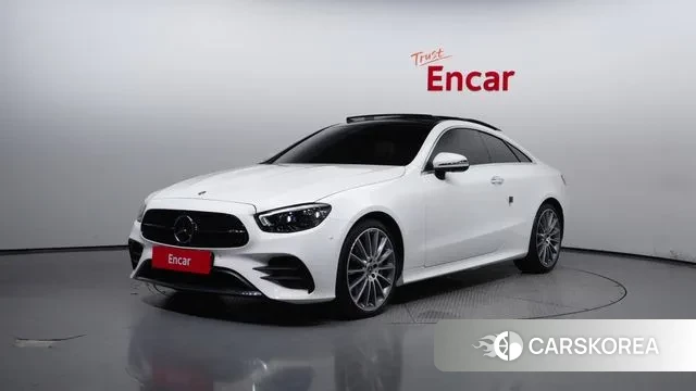 Mercedes-Benz E-Class W213 2023 Белый из Кореи