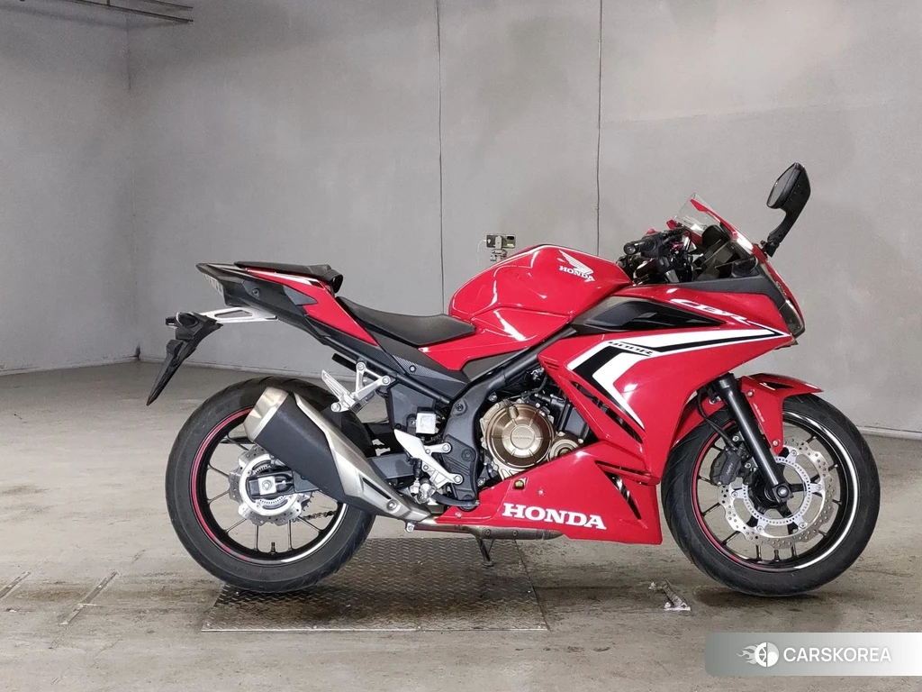 Проданный Honda CBR400R 2021 из Японии