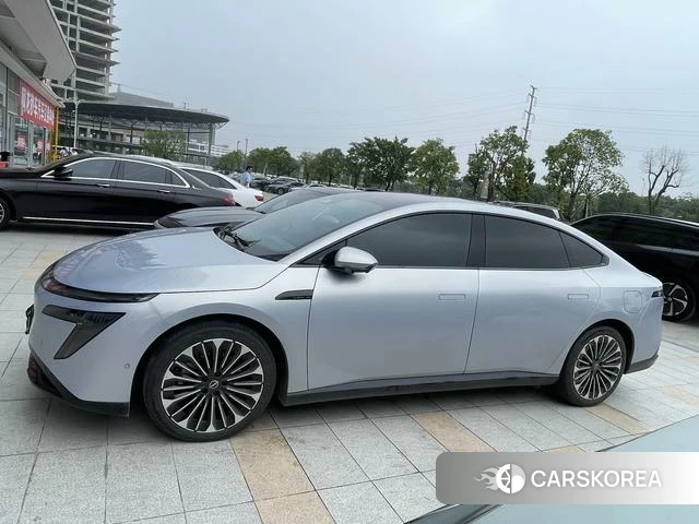 Nissan N7 2025 Серебристо-серый из Китая