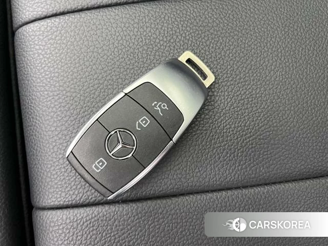 Mercedes-Benz EQB 2023 Черный из Китая