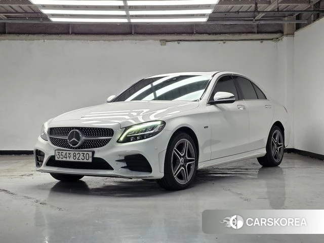Mercedes-Benz C-Class W205 2020 Белый из Кореи