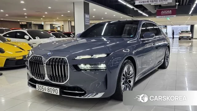 BMW 7 Series (G70) 2023 Серый из Кореи