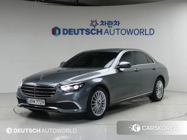 Mercedes-Benz E-Class W213 2022 Серый из Кореи