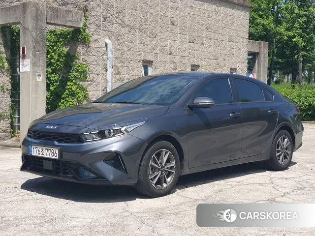 Kia The New K3 2nd generation 2022 Серый из Кореи