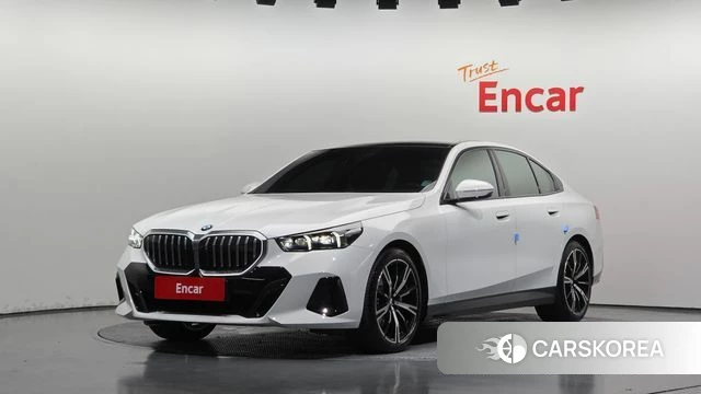 BMW 5 Series (G60) 2026 Белый из Кореи