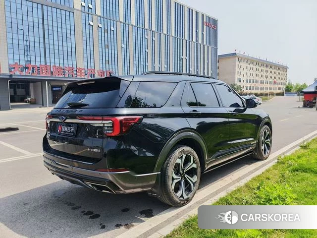 Ford Explorer 2022 Черный из Китая