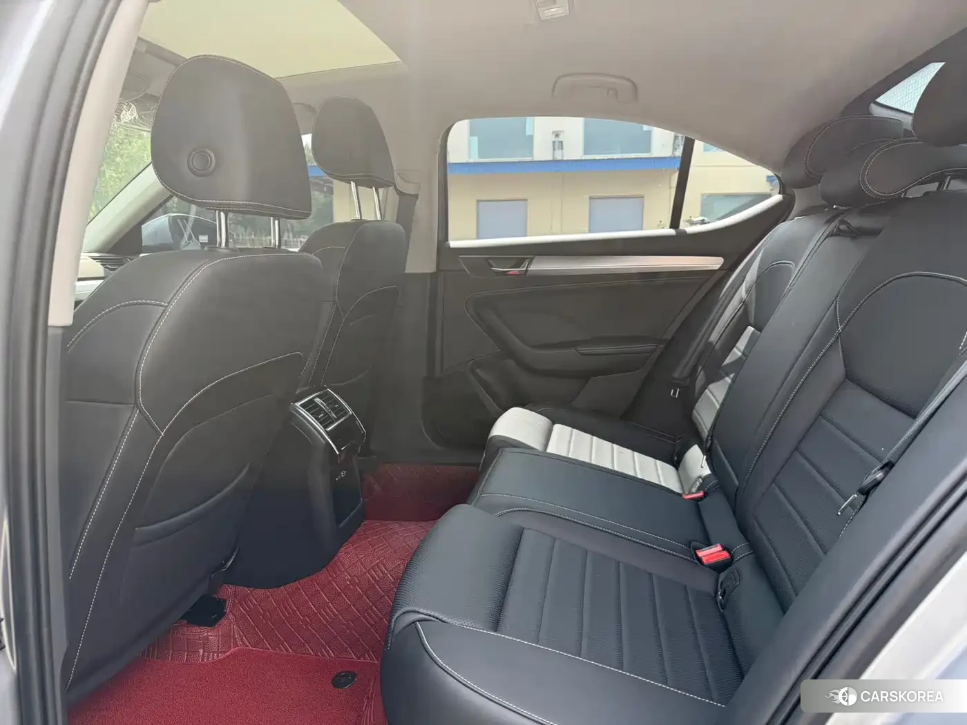 Skoda Superb 2024 Silver/gray из Китая