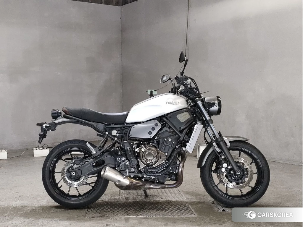Проданный Yamaha XSR700 id 4166621 из Японии