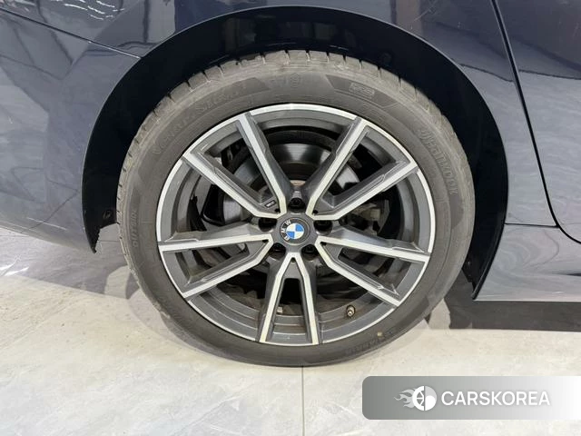 BMW 3 series 2022 Черный из Китая