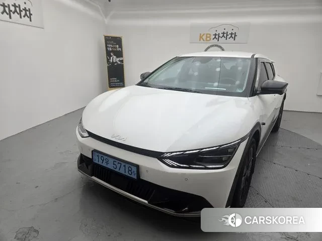 Kia EV6 2023 Белый из Кореи