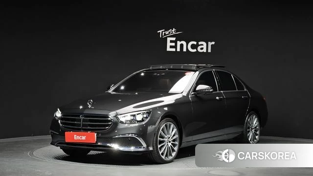 Mercedes-Benz E-Class W213 2023 Серый из Кореи