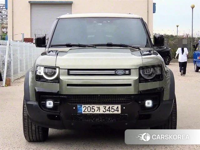 Land Rover Defender (L663) 2021 Светло-зеленый из Кореи
