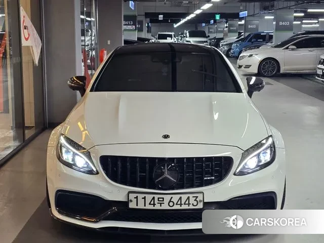 Mercedes-Benz C-Class W205 2018 Белый из Кореи