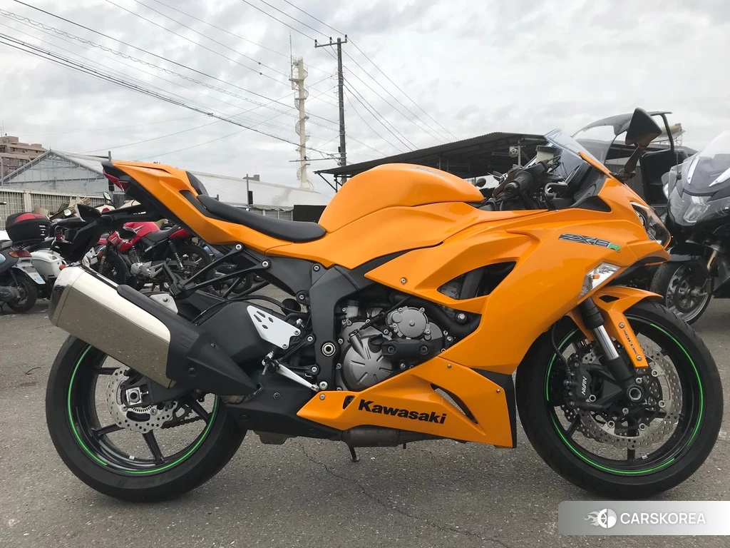 Проданный Kawasaki NINJA ZX-6R 2019 из Японии, фото 2