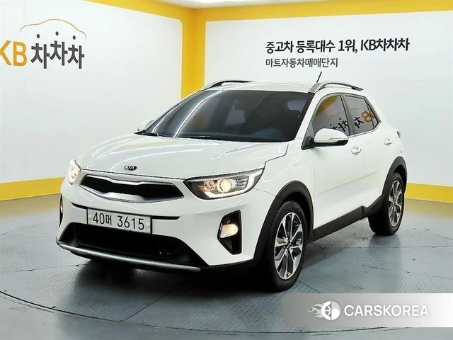 Kia Stonic 2018 Белый из Кореи