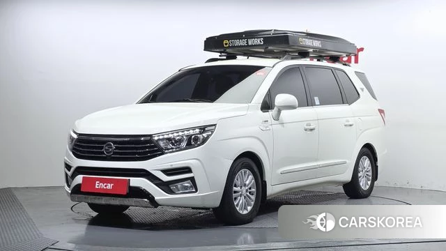 Ssangyong Korando Turismo 2018 Белый из Кореи