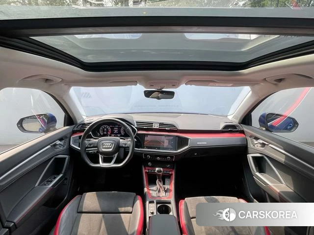 Audi Q3 2020 Синий из Китая