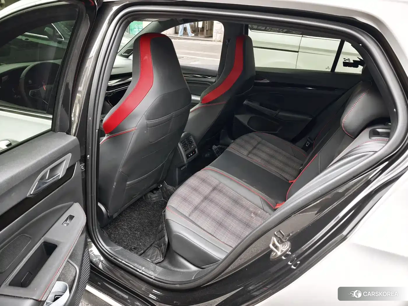 Volkswagen Golf 2023 Белый из Китая