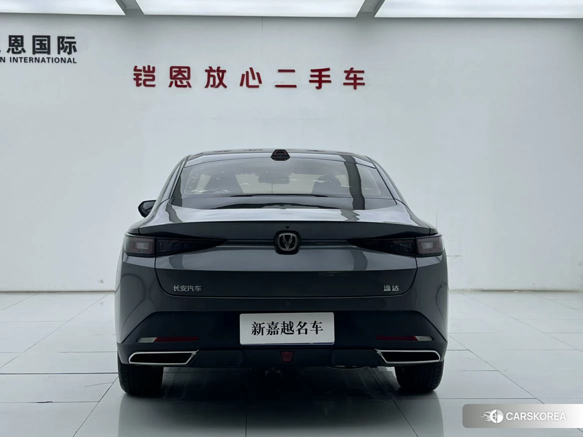 Chang'an Yida 2023 Темно-серый из Китая