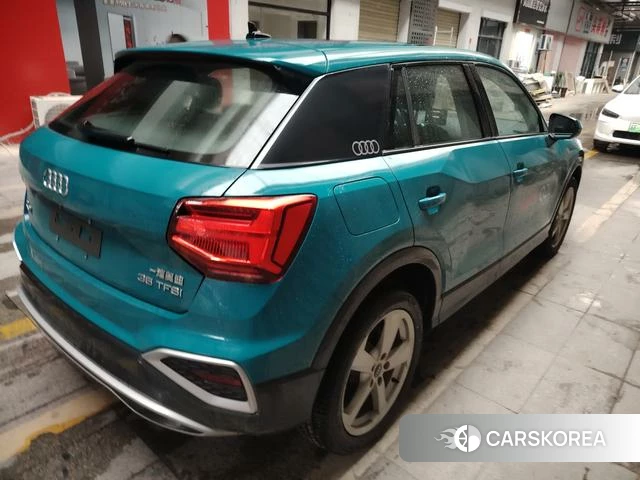 Audi Q2L 2022 Синий из Китая