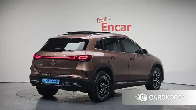 Mercedes-Benz EQA H243 2022 Цвет тростника из Кореи