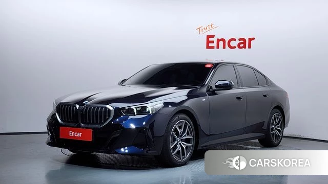 BMW 5 Series (G60) 2025 Черный из Кореи