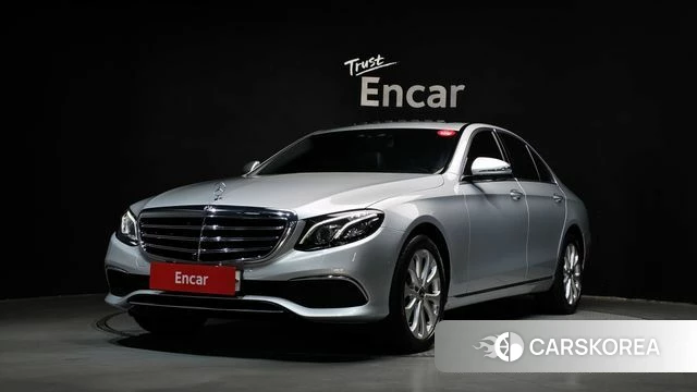 Mercedes-Benz E-Class W213 2018 Серебряный из Кореи