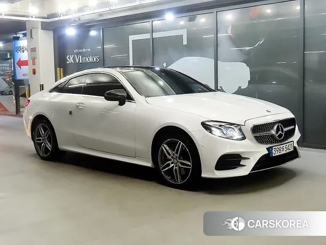 Mercedes-Benz E-Class W213 2018 Белый из Кореи