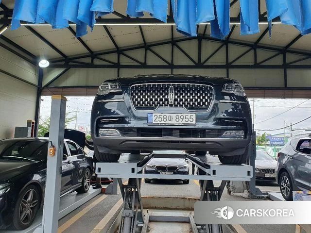 Lincoln Aviator 2nd generation 2022 Серый из Кореи