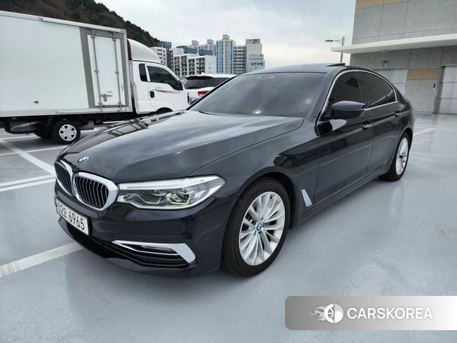 BMW 5 Series (G30) 2018 Черный из Кореи