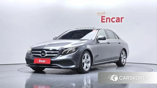 Mercedes-Benz E-Class W213 2018 Серый из Кореи