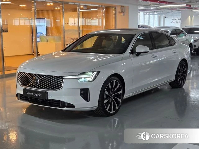 Volvo S90 2025 Белый из Кореи