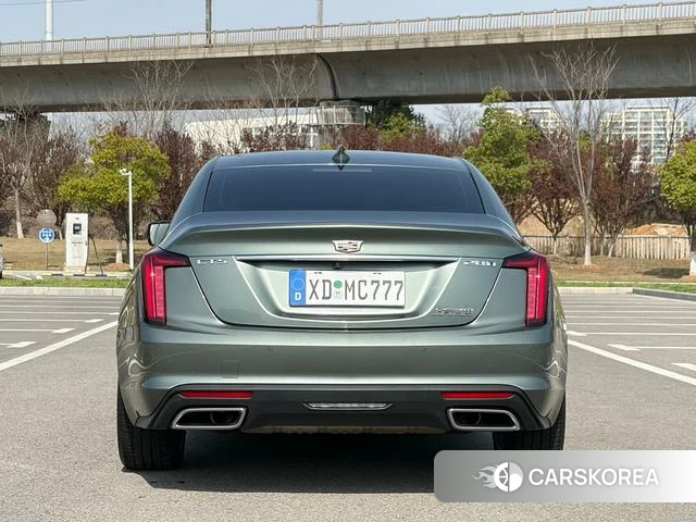 Cadillac CT5 2023 Зеленый из Китая
