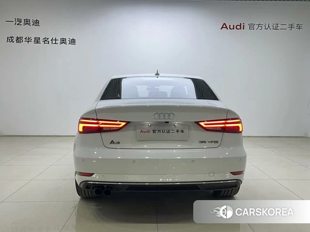 Audi A3 2018 Белый из Китая
