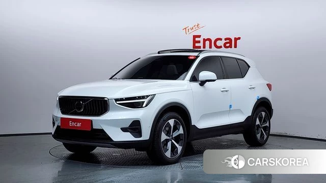 Volvo XC40 2025 Белый из Кореи